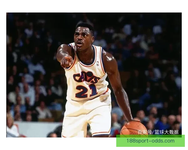 麦克布莱德复出后伤情告急 与多尔特拼抢大腿受伤称无法走路